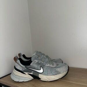 Nike Women's Brown and Light Pumice V2K Run